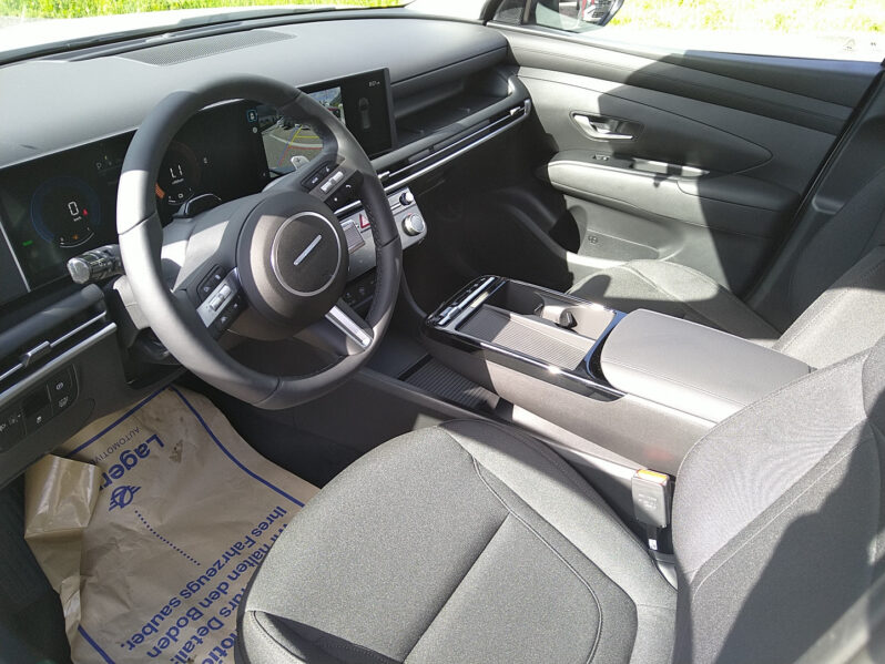 HYUNDAI Tucson NX4 Smart Line 1,6 T-GDi HEV 4WD Winterpaket voll