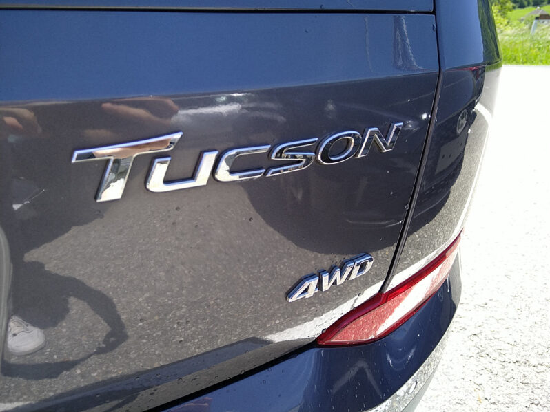 HYUNDAI Tucson GO 2,0 CRDi 4WD MT voll