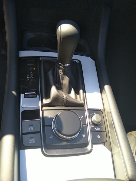 MAZDA 2027 3 5HB 2.5L e-SKYACTIV G 140ps 6AT 2WD Homura Plus voll