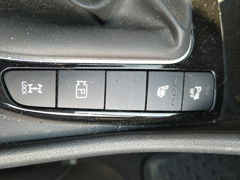 HYUNDAI Tucson NX4 Smart Line 1,6 CRDi 4WD AUTOMATIK LED 18Z voll