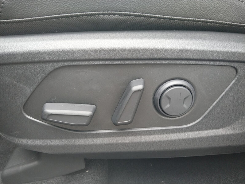 HYUNDAI Tucson NX4 GO Plus 1,6 T-GDi PHEV 4WD AT Smartsens Pano voll