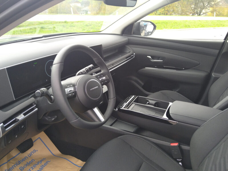 HYUNDAI Tucson NX4 Comfort Line 1,6 T-GDi HEV 4WD AT Matrix LED voll