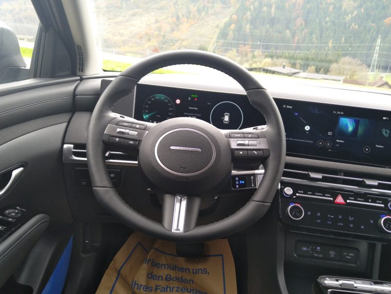 HYUNDAI Tucson NX4 Comfort Line 1,6 T-GDi HEV 4WD AT Matrix LED voll