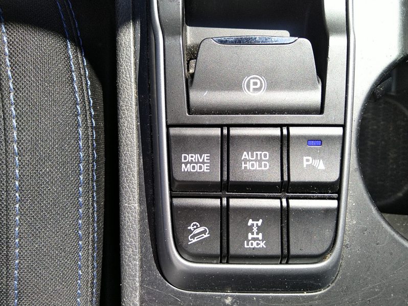 HYUNDAI Tucson Style 2,0 CRDi 4WD AUT 19Z SMARTKEY voll