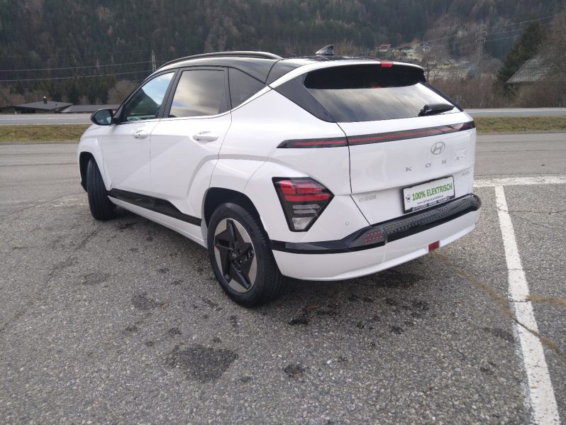 HYUNDAI KONA EV (SX2) GO 64,8 kWh Tech WP voll