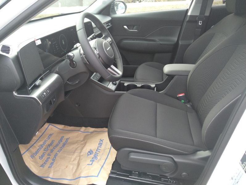 HYUNDAI KONA EV (SX2) GO 64,8 kWh Tech WP voll