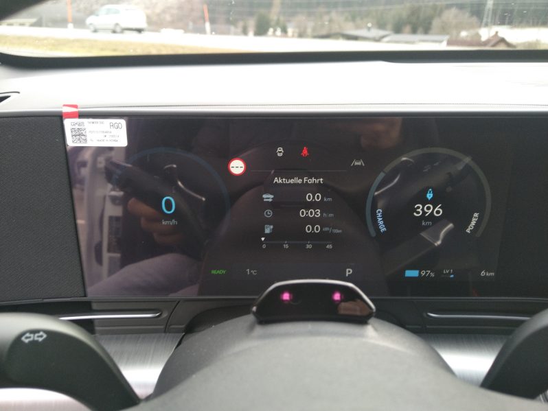 HYUNDAI KONA EV (SX2) GO 64,8 kWh Tech WP voll
