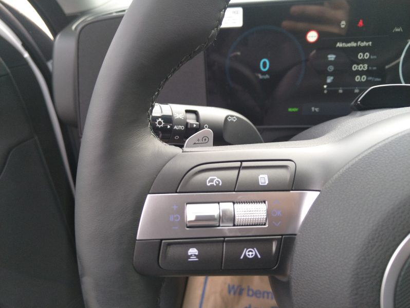 HYUNDAI KONA EV (SX2) GO 64,8 kWh Tech WP voll