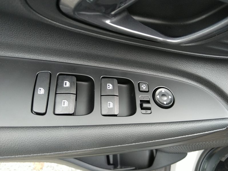 HYUNDAI Bayon Comfort Line 1.0 T-GDI y7bc1-OO2 voll